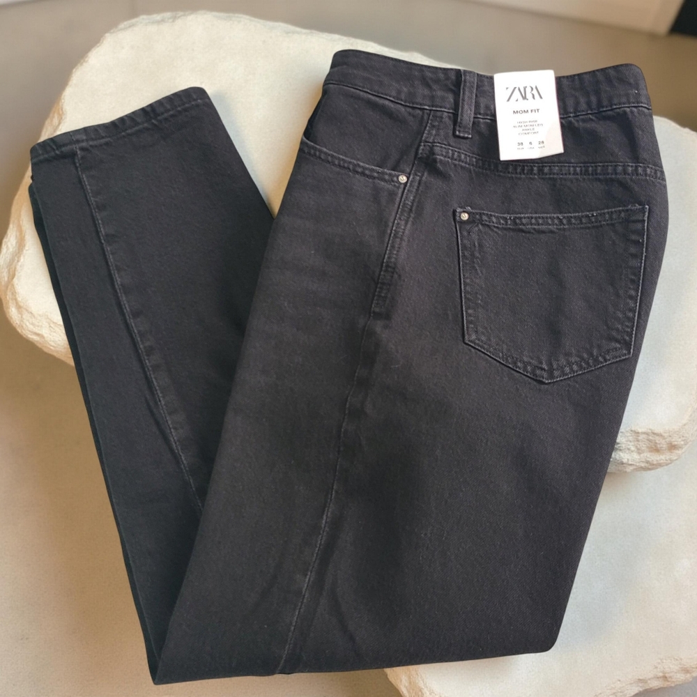 NWT The 90's Mom Fit High-Rise Slim Leg Ankle Comfort Jeans